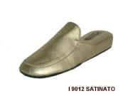 3 I 9012 Sat.JPG (23187 byte)